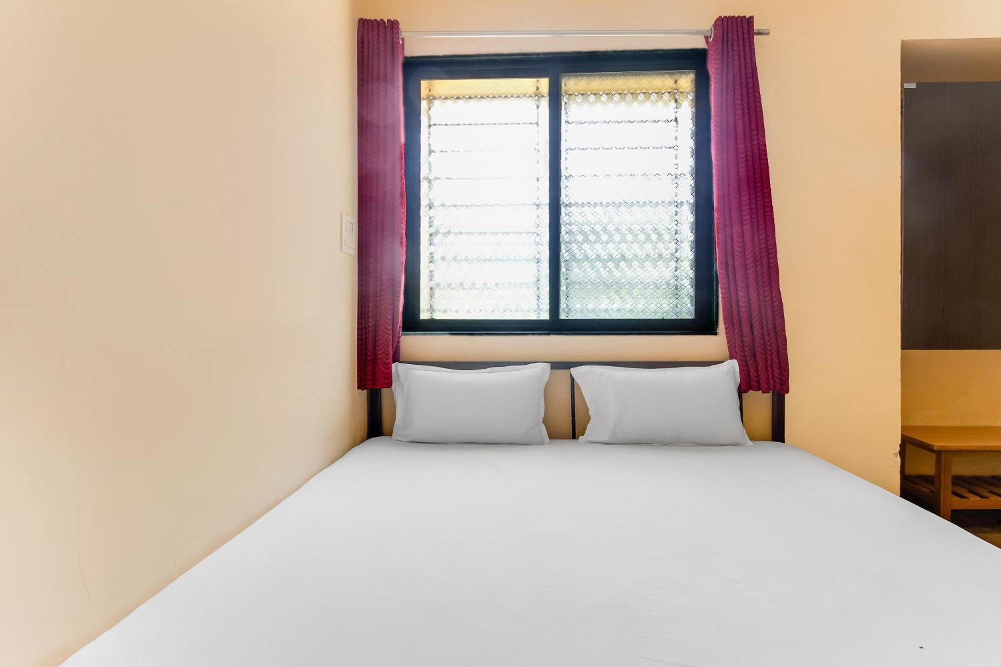 Spot On Harihar Lodging And Yatri Niwas Hotel Kolhapur Exterior photo