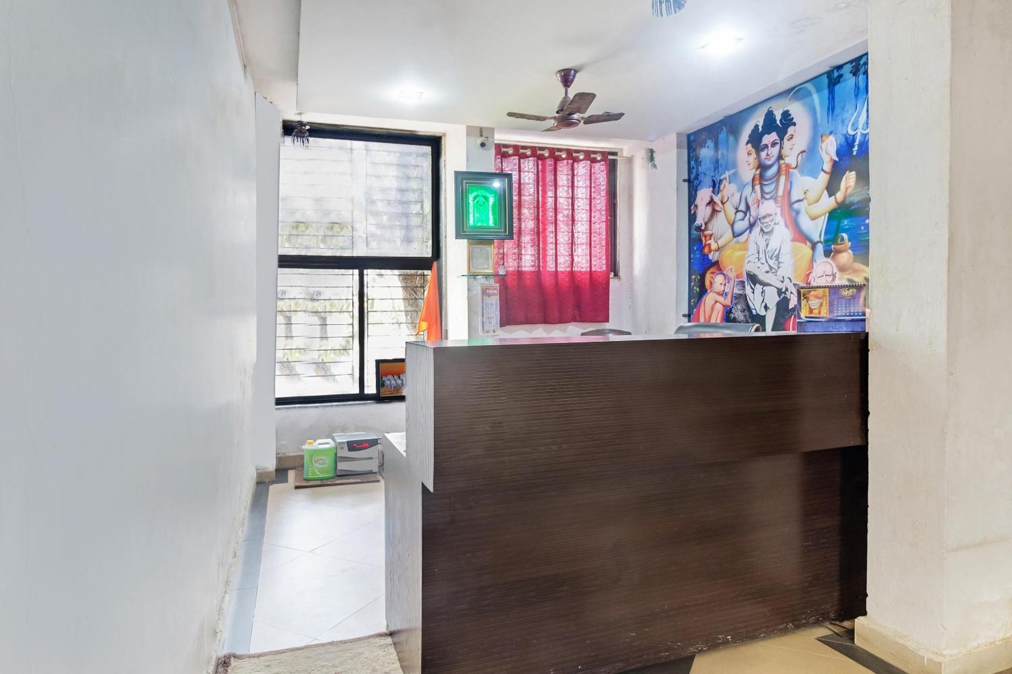 Spot On Harihar Lodging And Yatri Niwas Hotel Kolhapur Exterior photo
